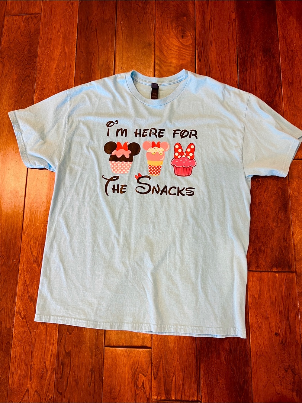 Adult XL Disney snacks tee
